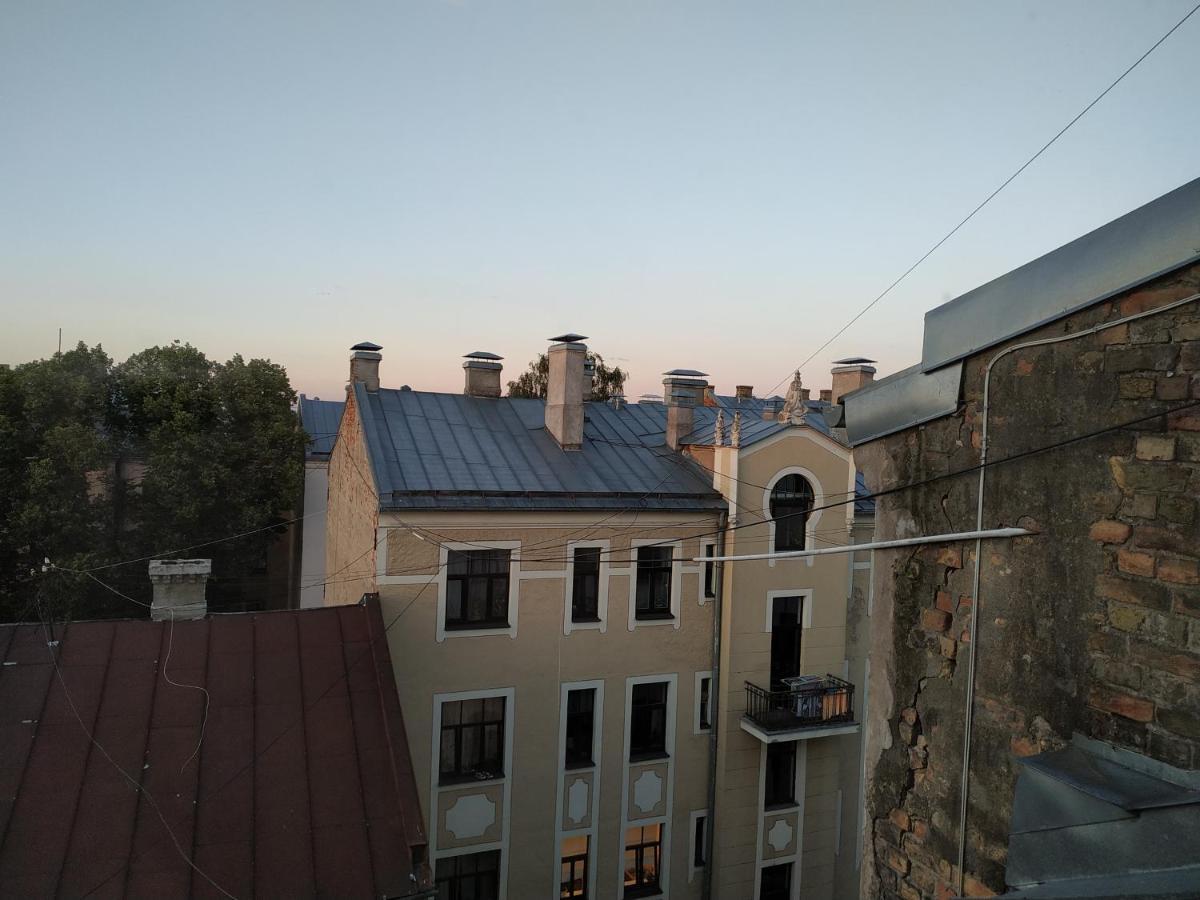 Sunlit Loft Apartment Рига Экстерьер фото