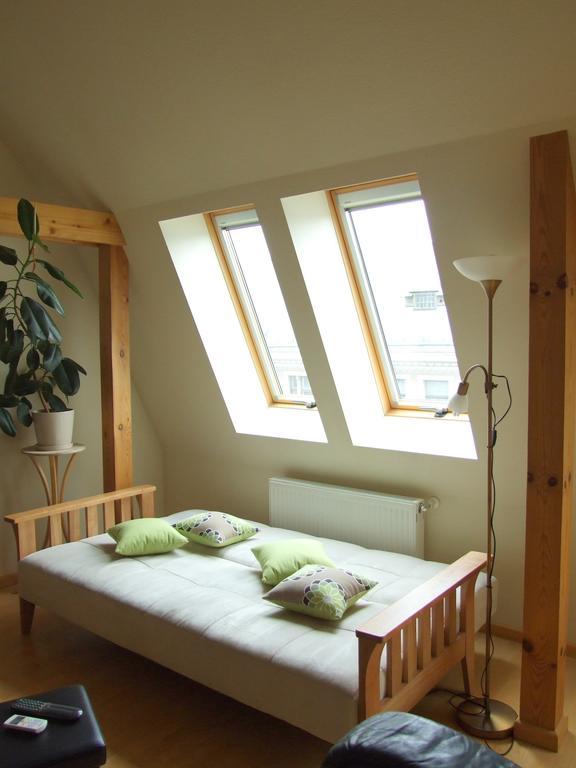 Sunlit Loft Apartment Рига Экстерьер фото